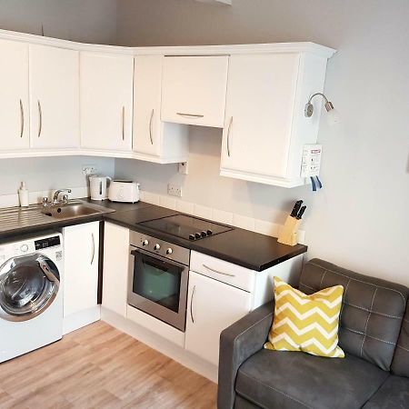 Apartamento Townhouse In Centre Of Cobh Exterior foto