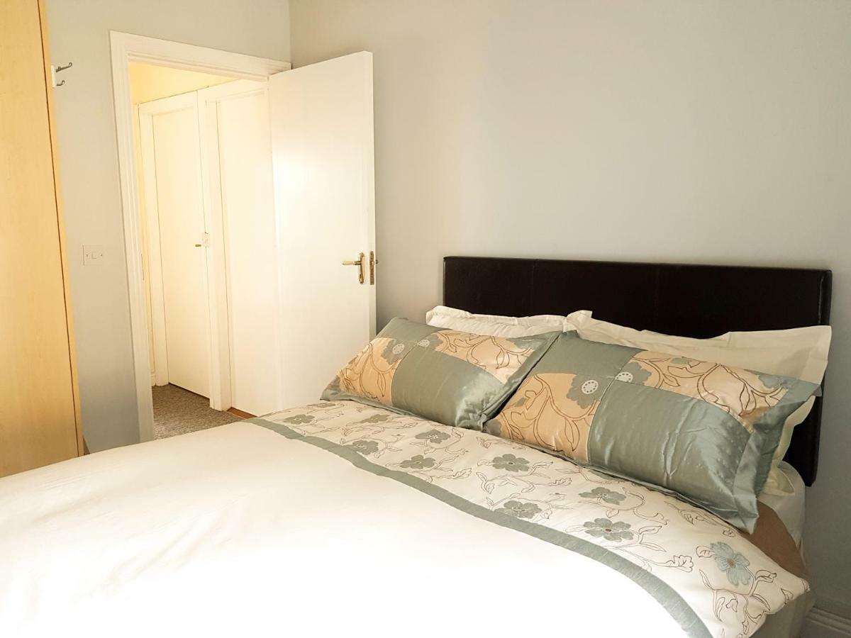 Apartamento Townhouse In Centre Of Cobh Exterior foto