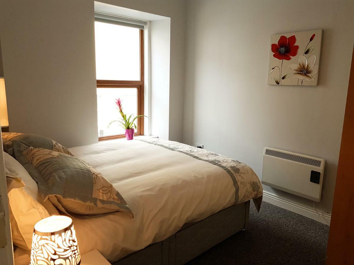 Apartamento Townhouse In Centre Of Cobh Exterior foto