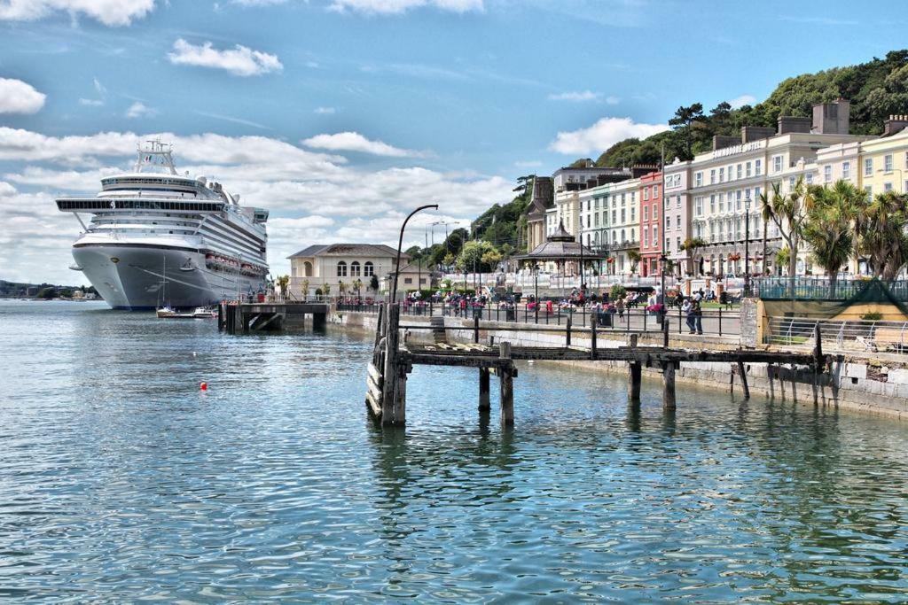 Apartamento Townhouse In Centre Of Cobh Exterior foto