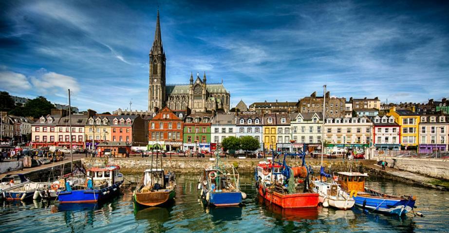 Apartamento Townhouse In Centre Of Cobh Exterior foto