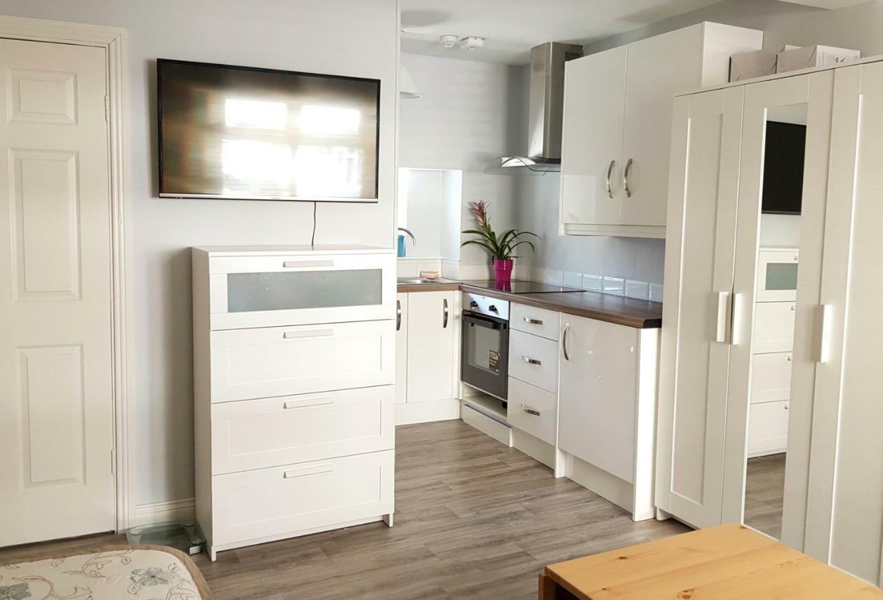 Apartamento Townhouse In Centre Of Cobh Exterior foto