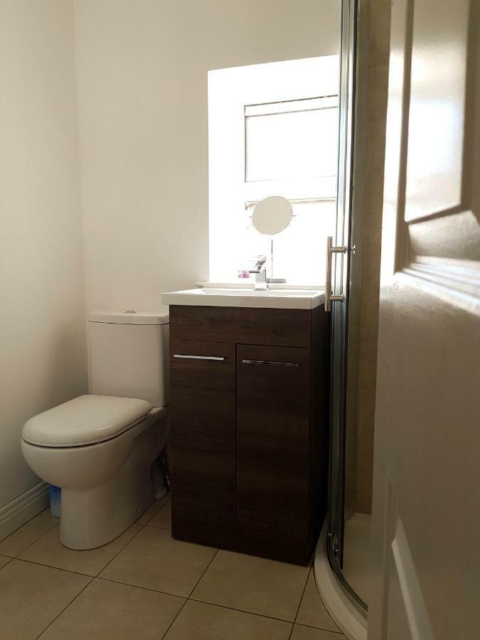 Apartamento Townhouse In Centre Of Cobh Exterior foto