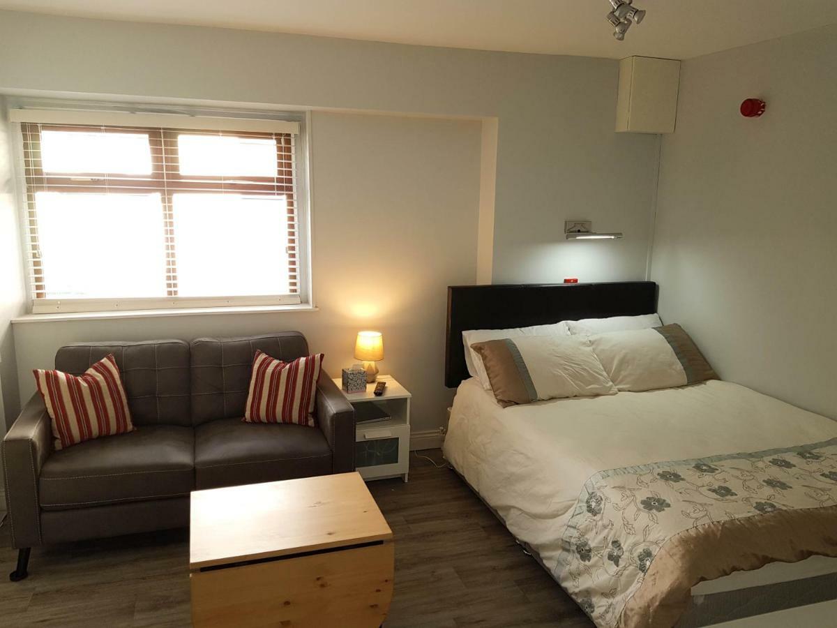 Apartamento Townhouse In Centre Of Cobh Exterior foto
