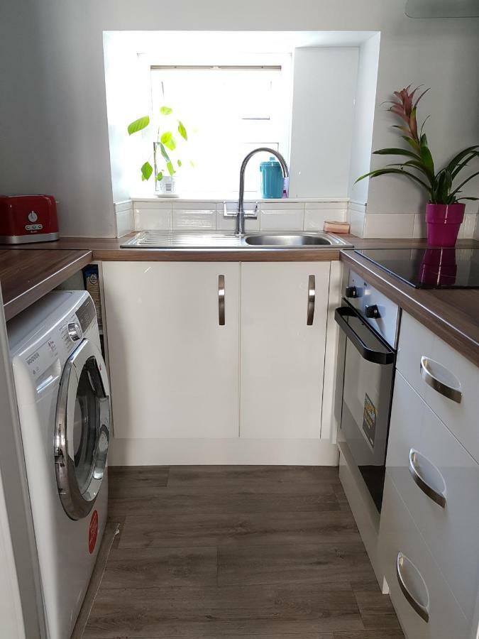 Apartamento Townhouse In Centre Of Cobh Exterior foto