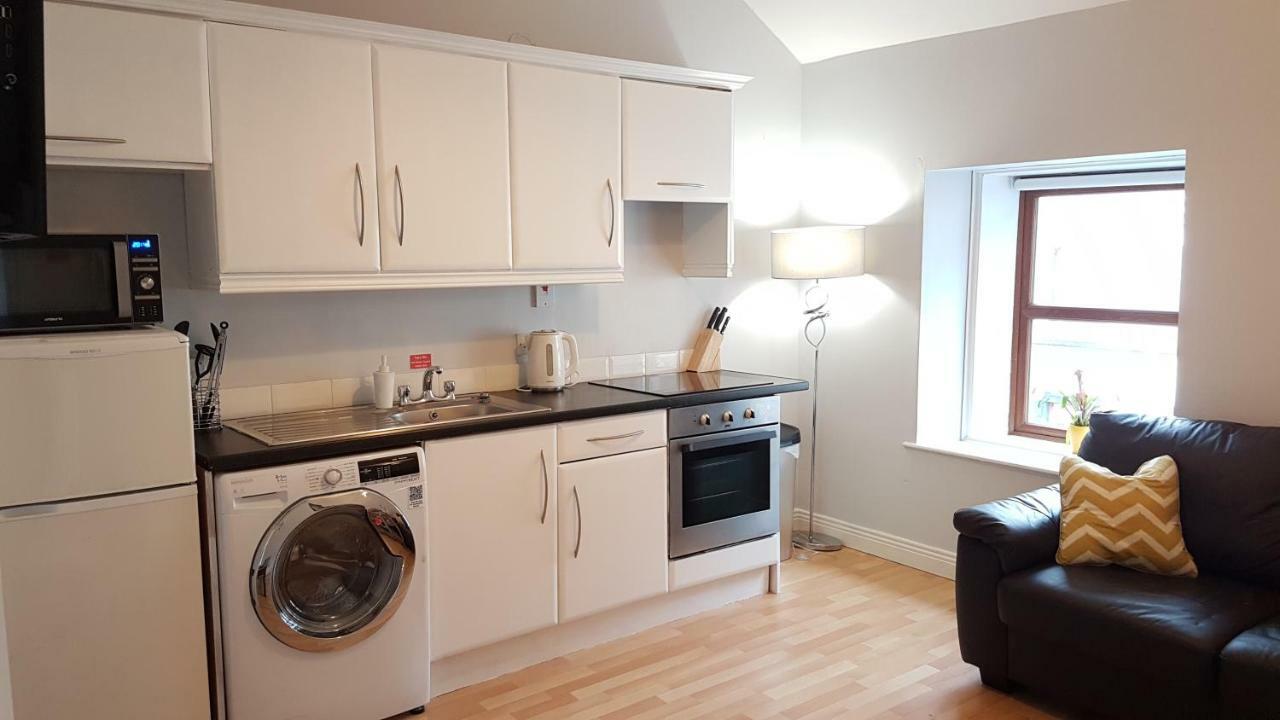 Apartamento Townhouse In Centre Of Cobh Exterior foto